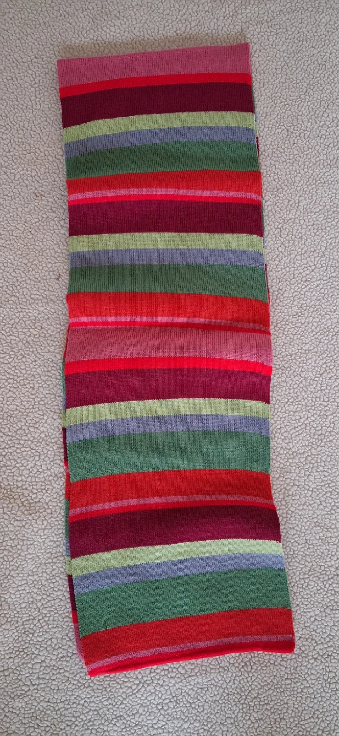 Striped Scarf and Mittens Set - photo 4
