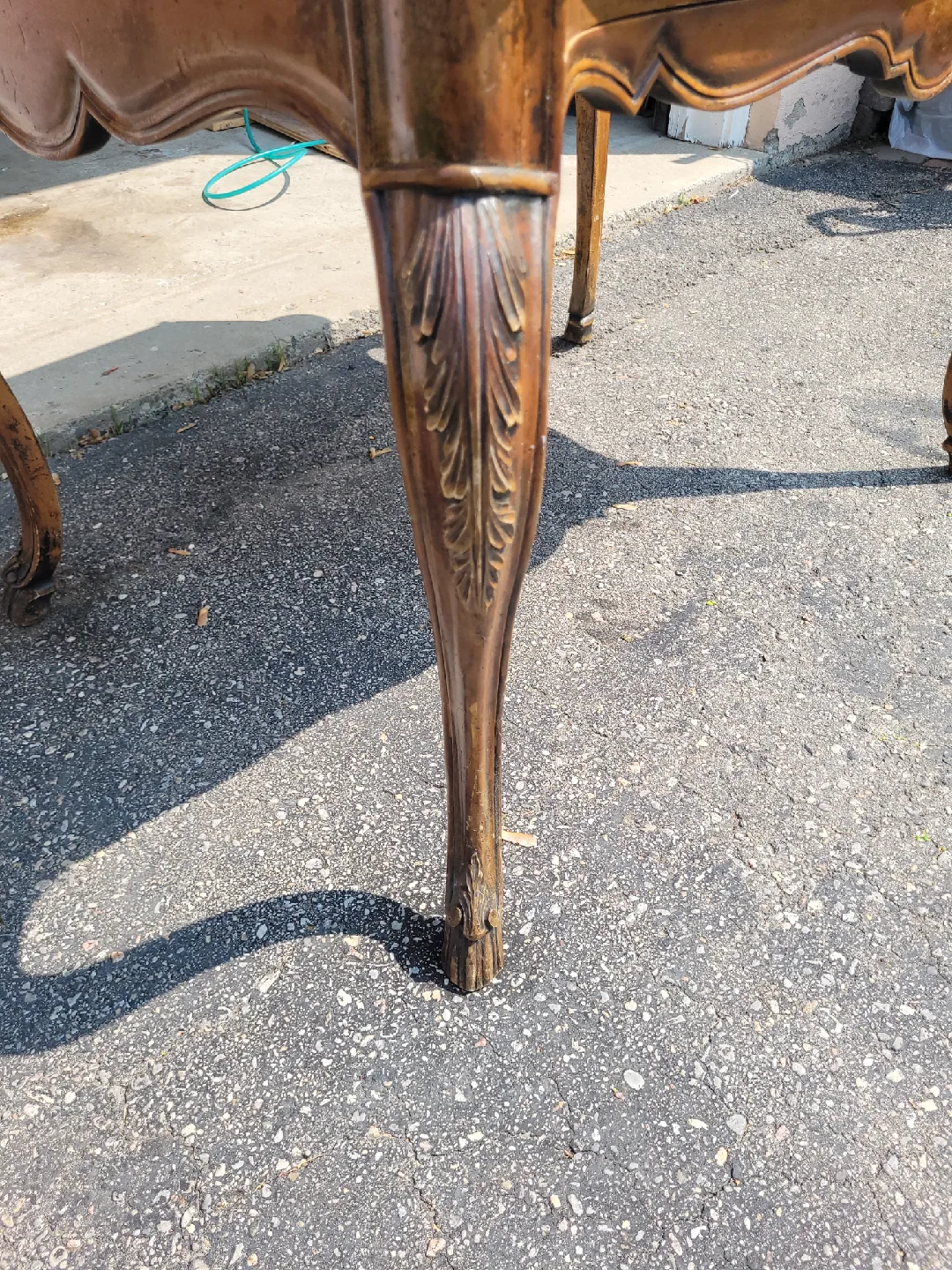 Antique Style Wooden Desk image indicator(8)