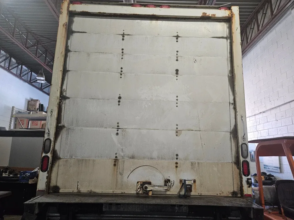 2016 International 26' Truck image indicator(6)