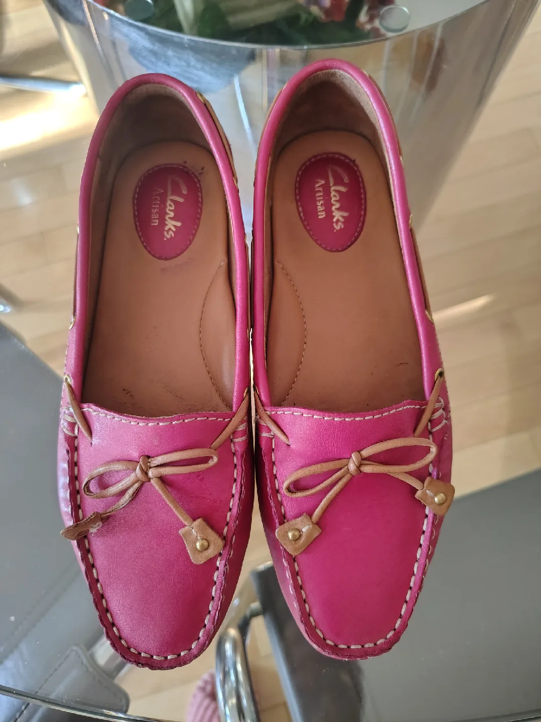 Clarks Artisan Pink Leather Loafers  Size 6.5 thumbnail