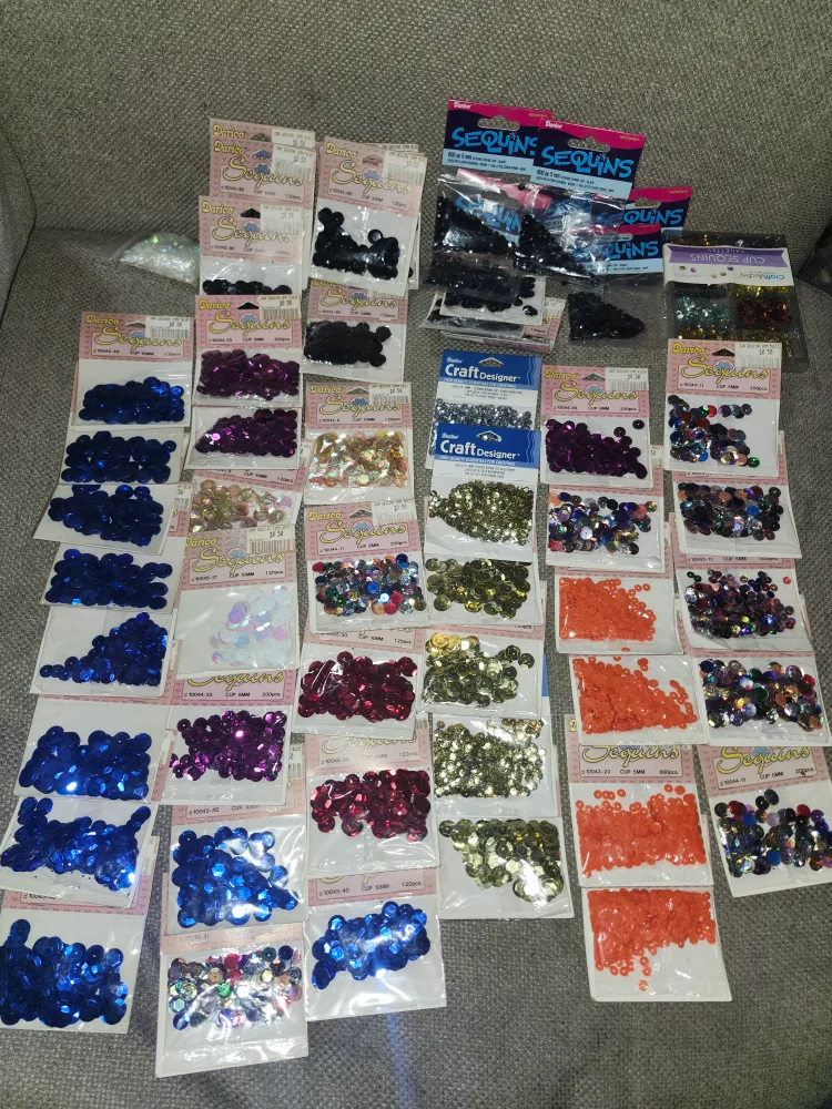 Sequins Lot - Craft Supplies image indicator(2)