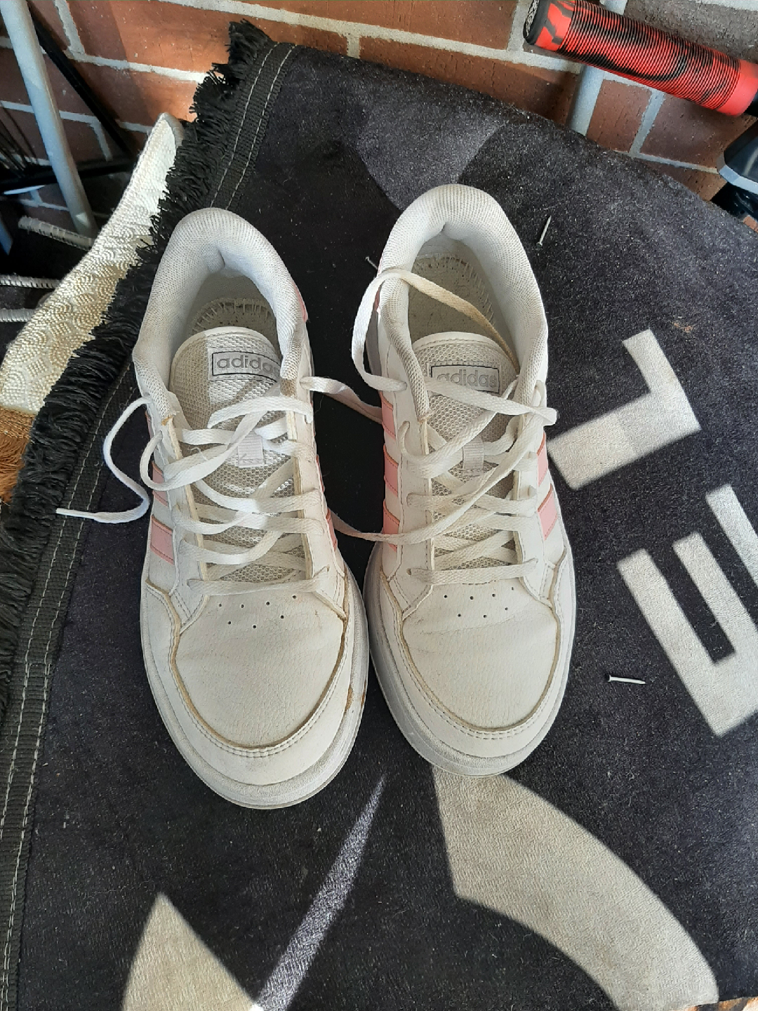 Adidas SMA 23M00T White/Pink Shoes - Size 7.5 - photo 2