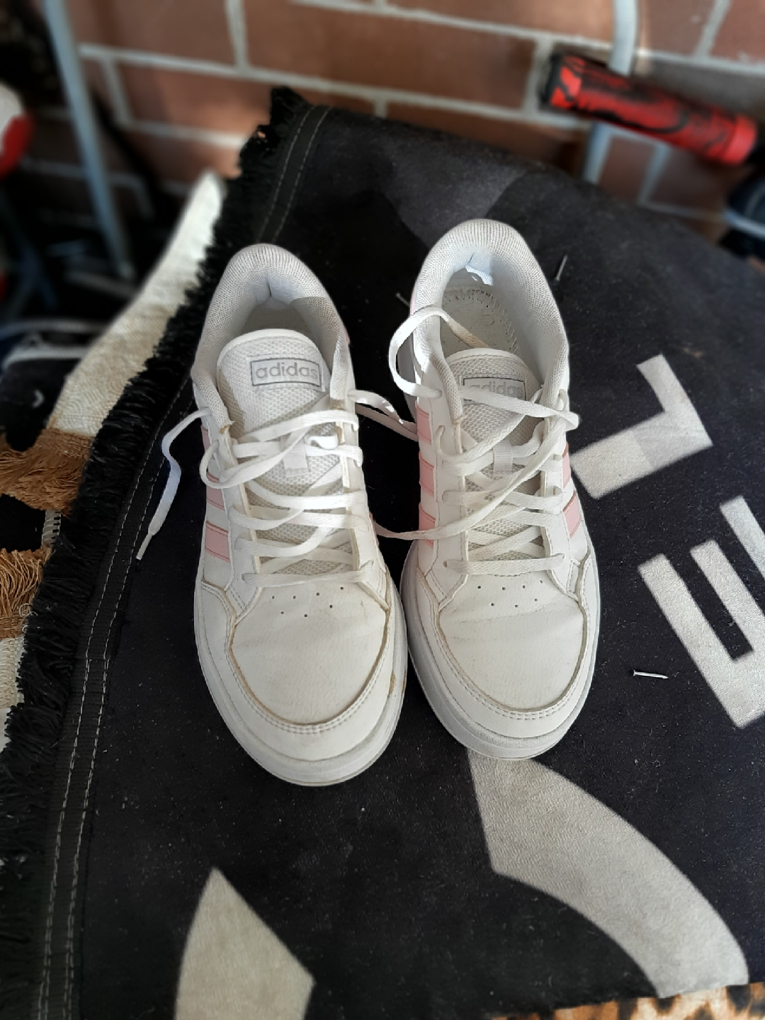 Adidas SMA 23M00T White/Pink Shoes - Size 7.5 - photo 3