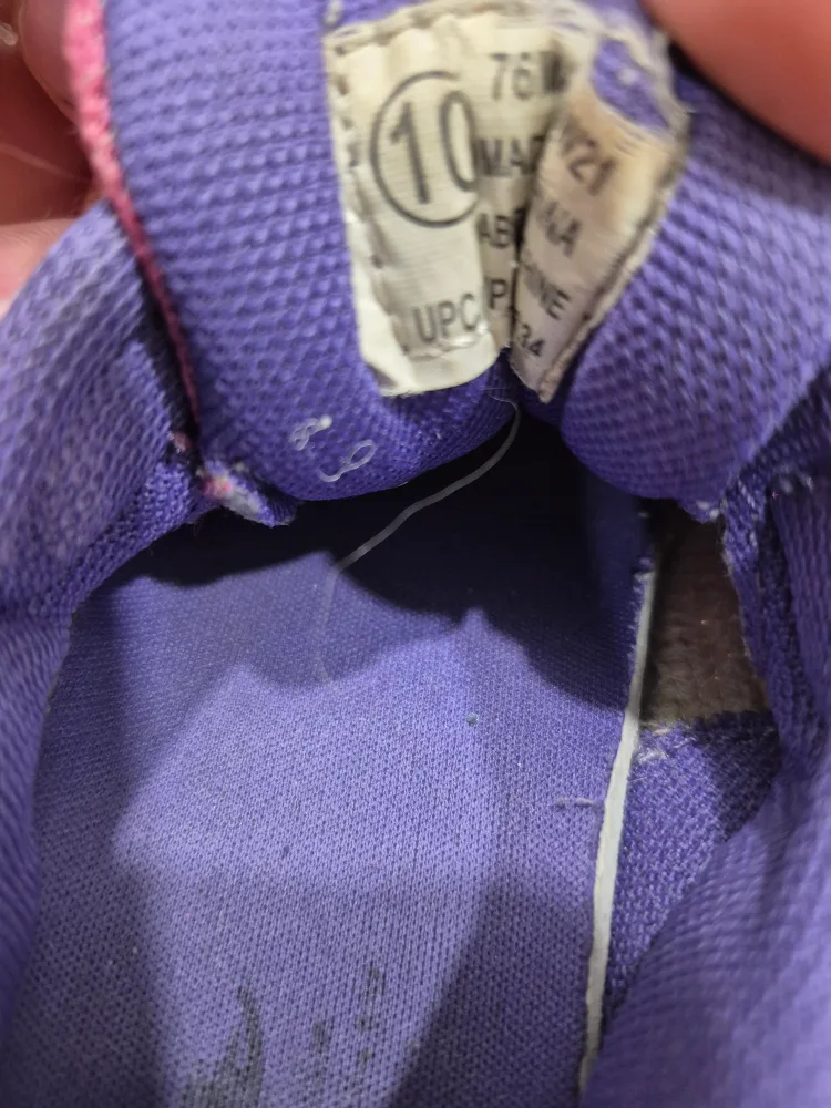 Kids Shoes - Size 10 / EU 27 image indicator(4)