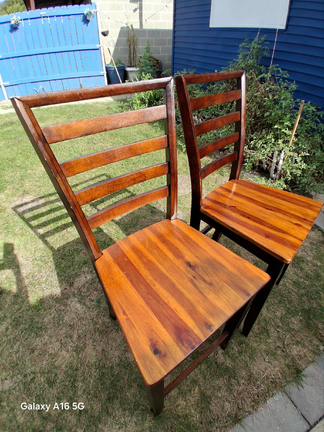 Wooden bar stools - Set of 2 - photo 2