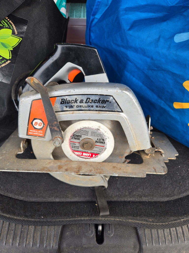 Black & Decker 7320 7 1/4" Deluxe Circular Saw