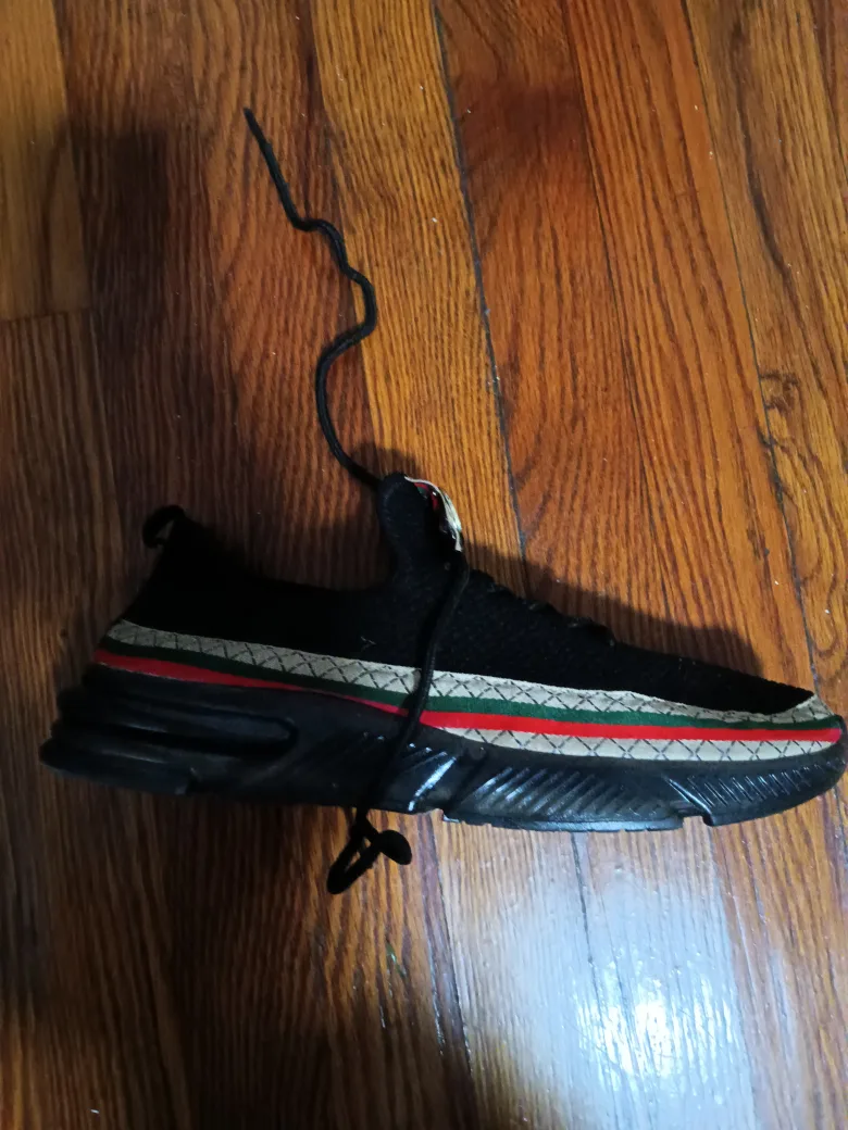 Gucci Black Sneakers image indicator(2)