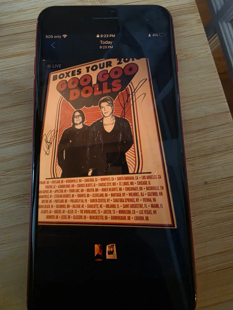 iPhone 8 Plus (256gb )RED Special Edition image indicator(3)