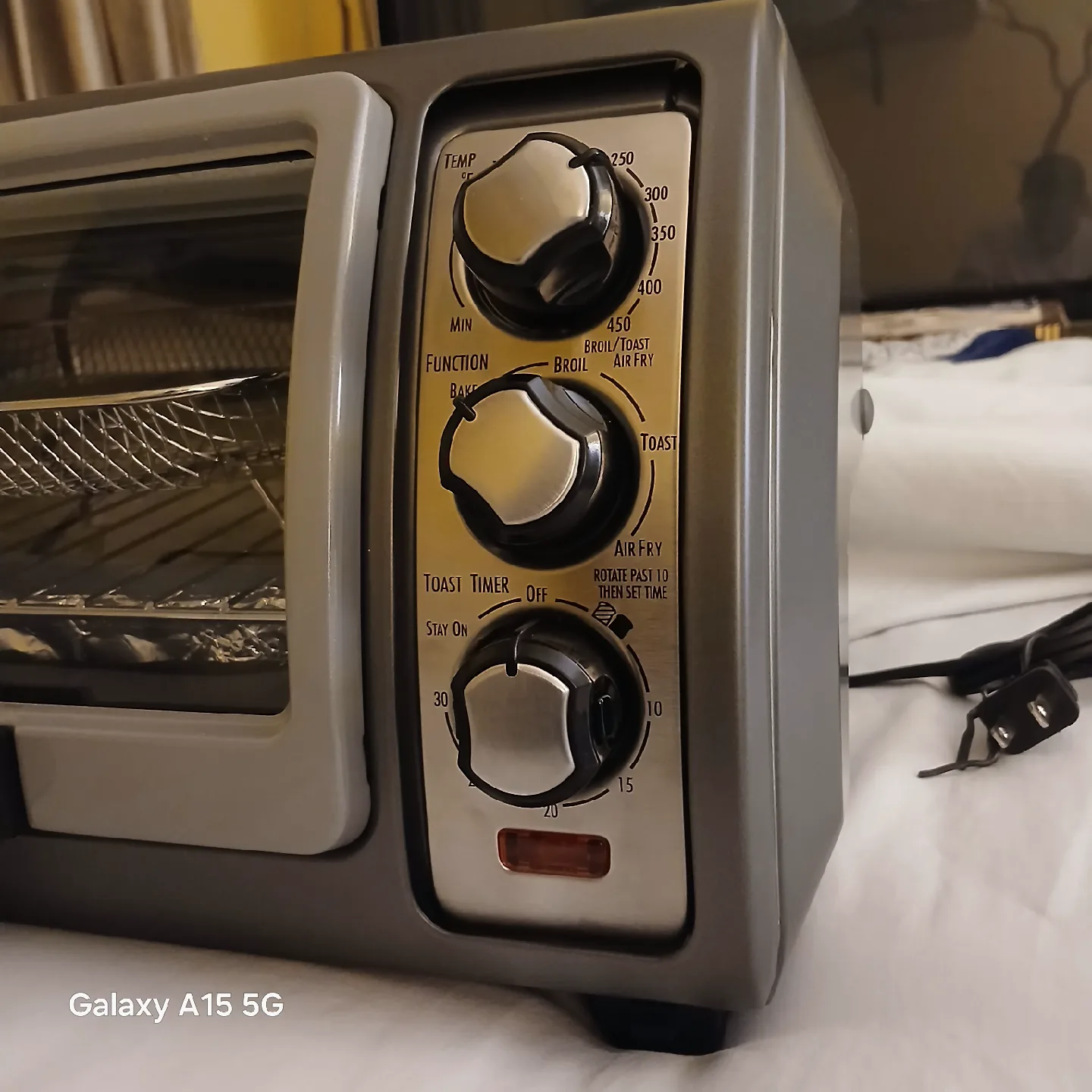 Hamilton Beach Easy Reach Toaster Oven image indicator(2)