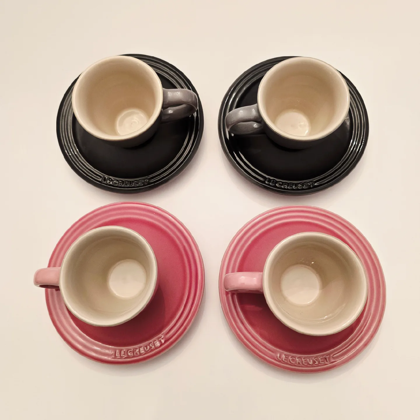 Set of 4 Le Creuset Espresso cups and saucers (2 pink, 2 grey) thumbnail