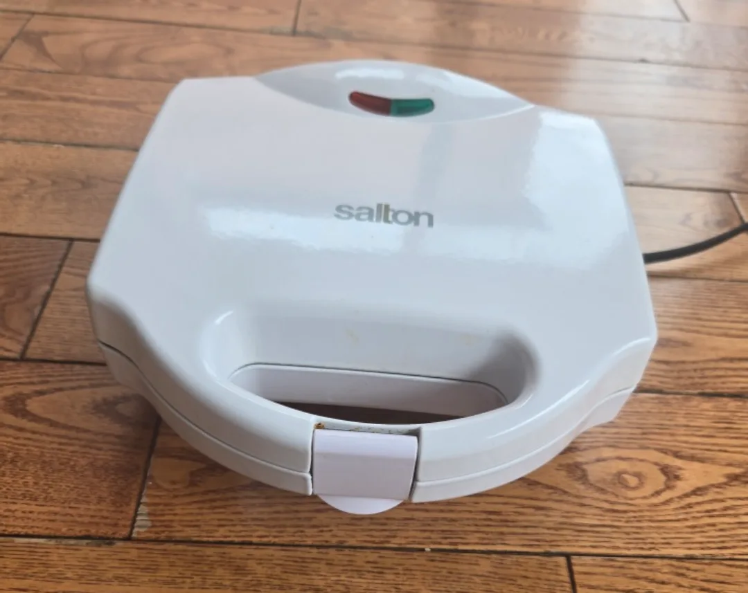 Salton Sandwich Maker image indicator(3)