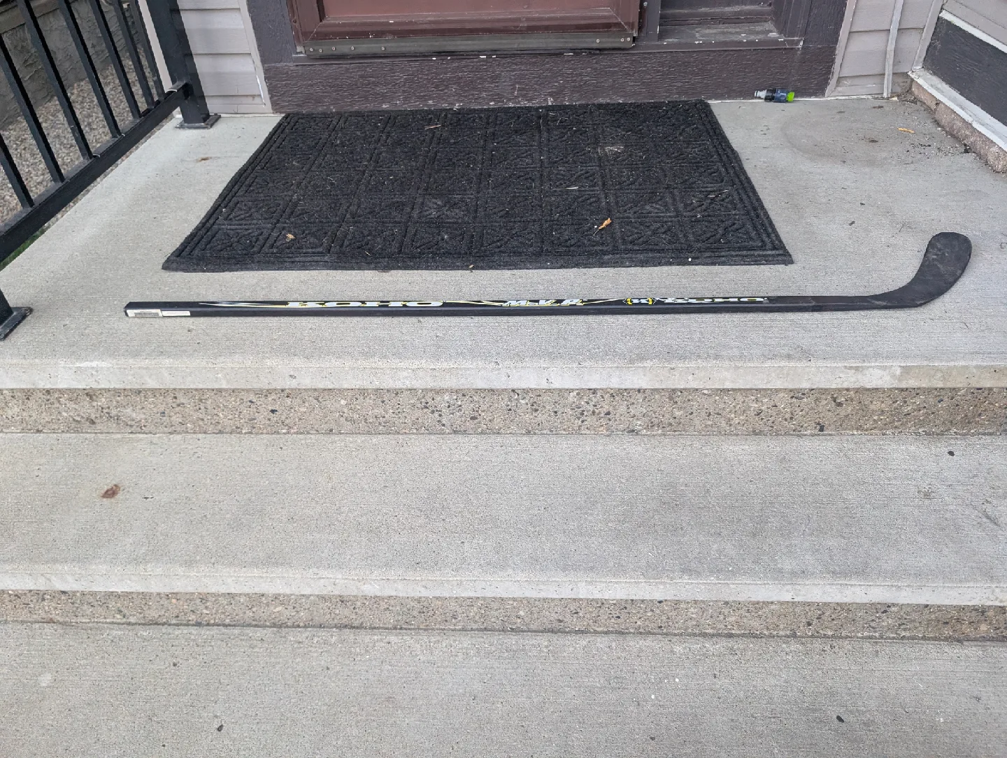 Road Hockey Jaromir Jagr composite left hand hockey stick image indicator(2)