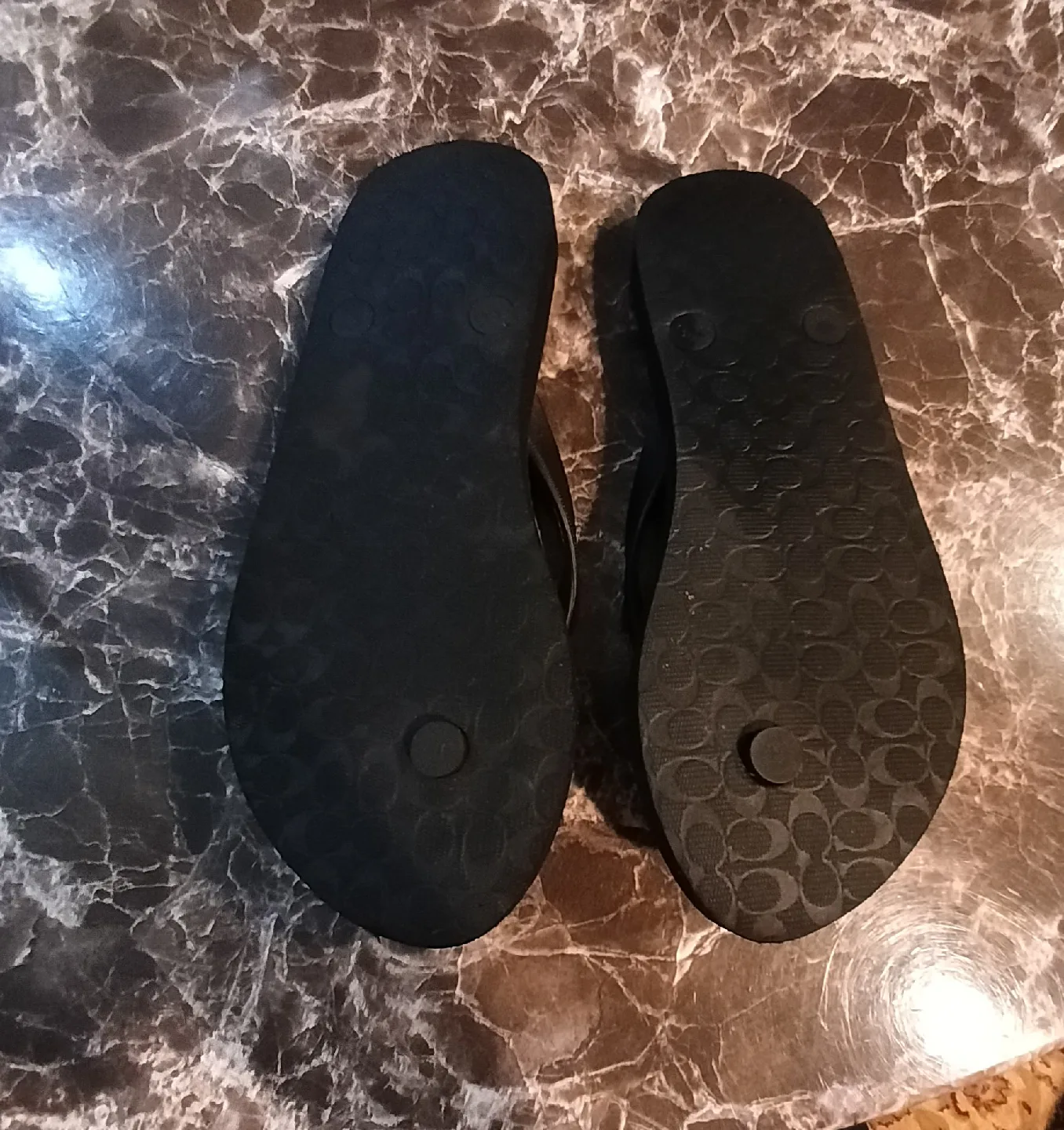 Coach Signature Flip Flops Size 5-6 image indicator(5)