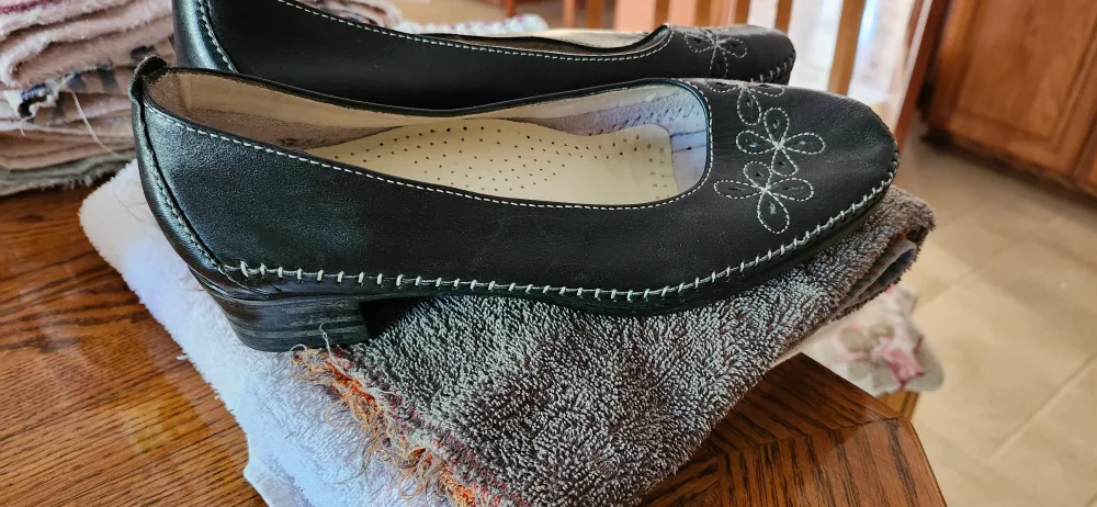 Keldon Black Leather Flats - Size 40 image indicator(2)