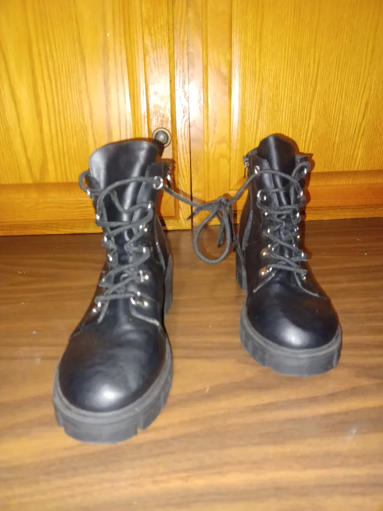 Black Lace-Up Heeled Ankle Boots thumbnail