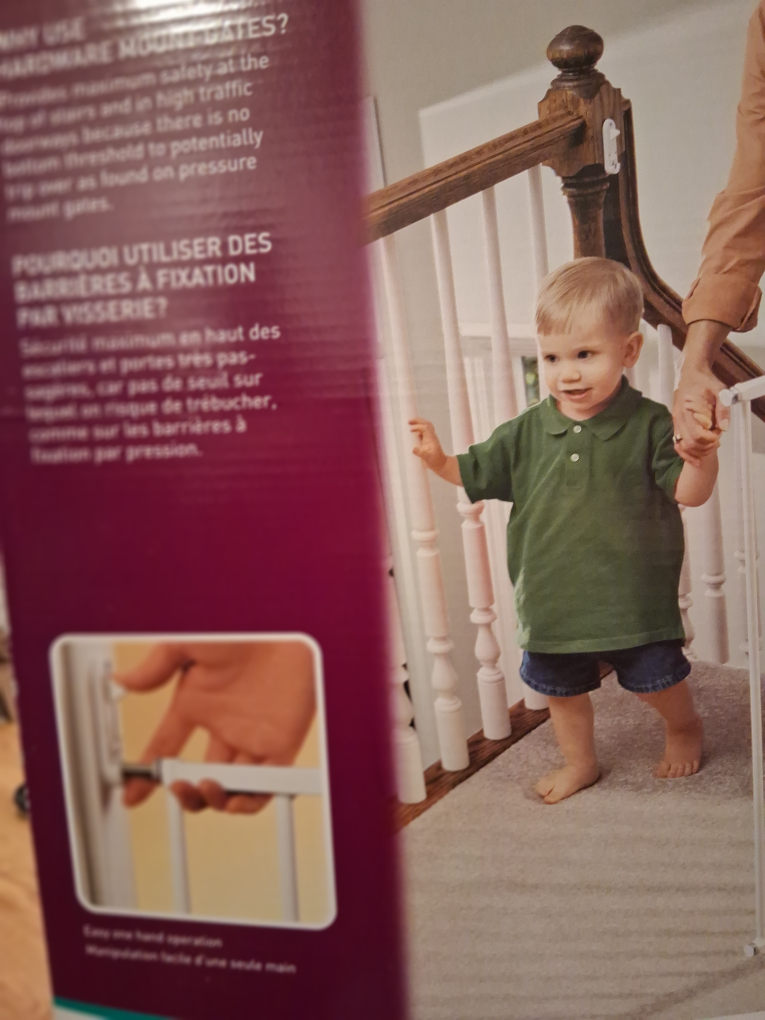 KidCo Safeway Hardware Mount Installation Gate - photo 2