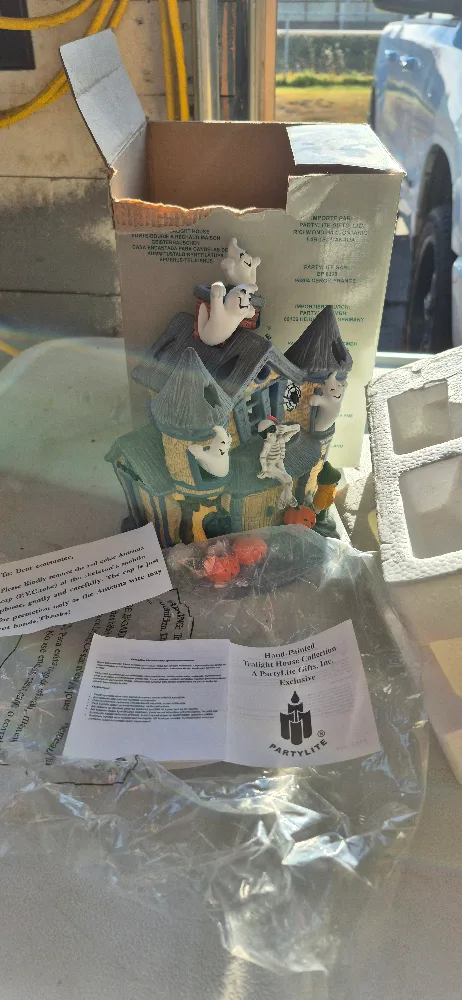 Mint Partylite Hand Painted Haunted Hill House image indicator(2)