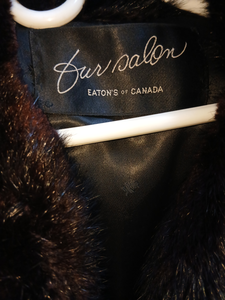 Fur Salon Eaton's of Canada Mink Coat - photo 2