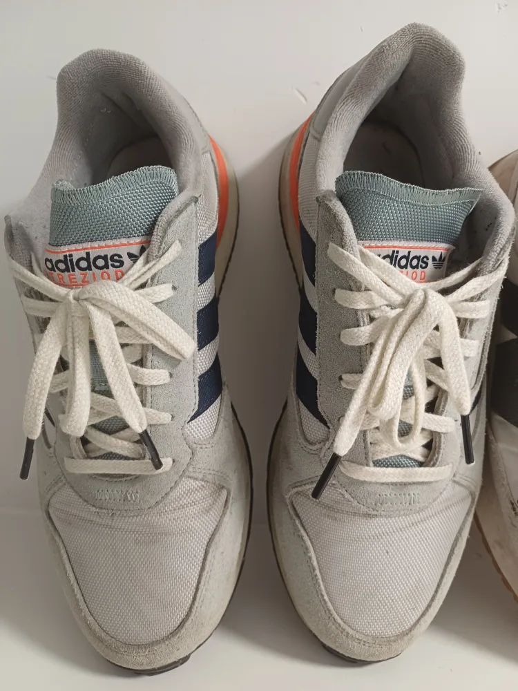 Adidas & New Balance Sneakers image indicator(5)