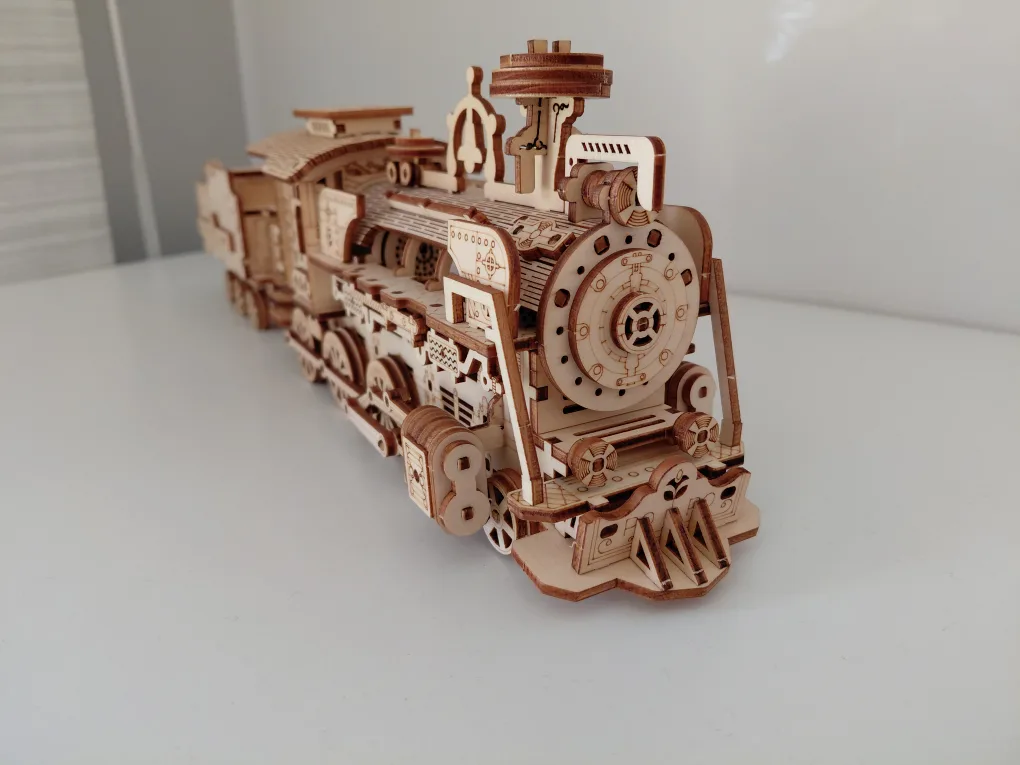 Wooden Train Model image indicator(3)