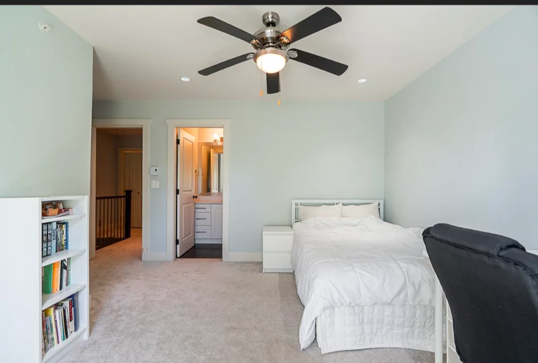 3 Bed 2.5 bath for rent image indicator(7)