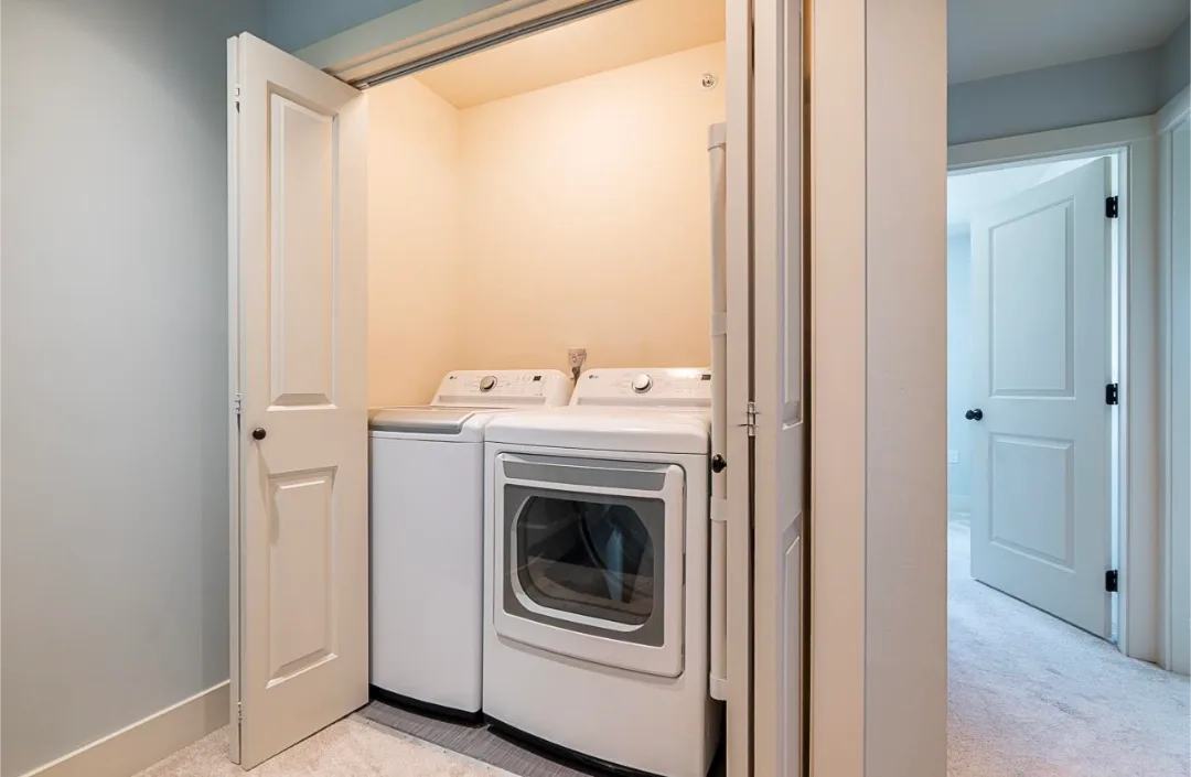 3 Bed 2.5 bath for rent image indicator(9)