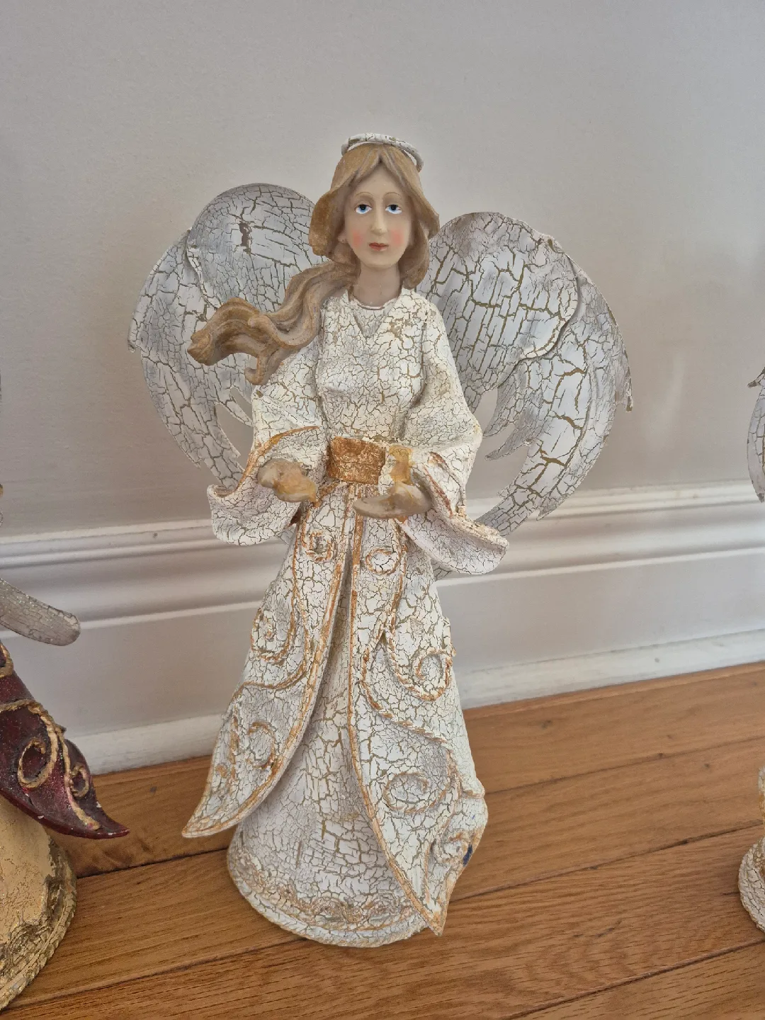 Angel Figurines - Home Decor image indicator(9)