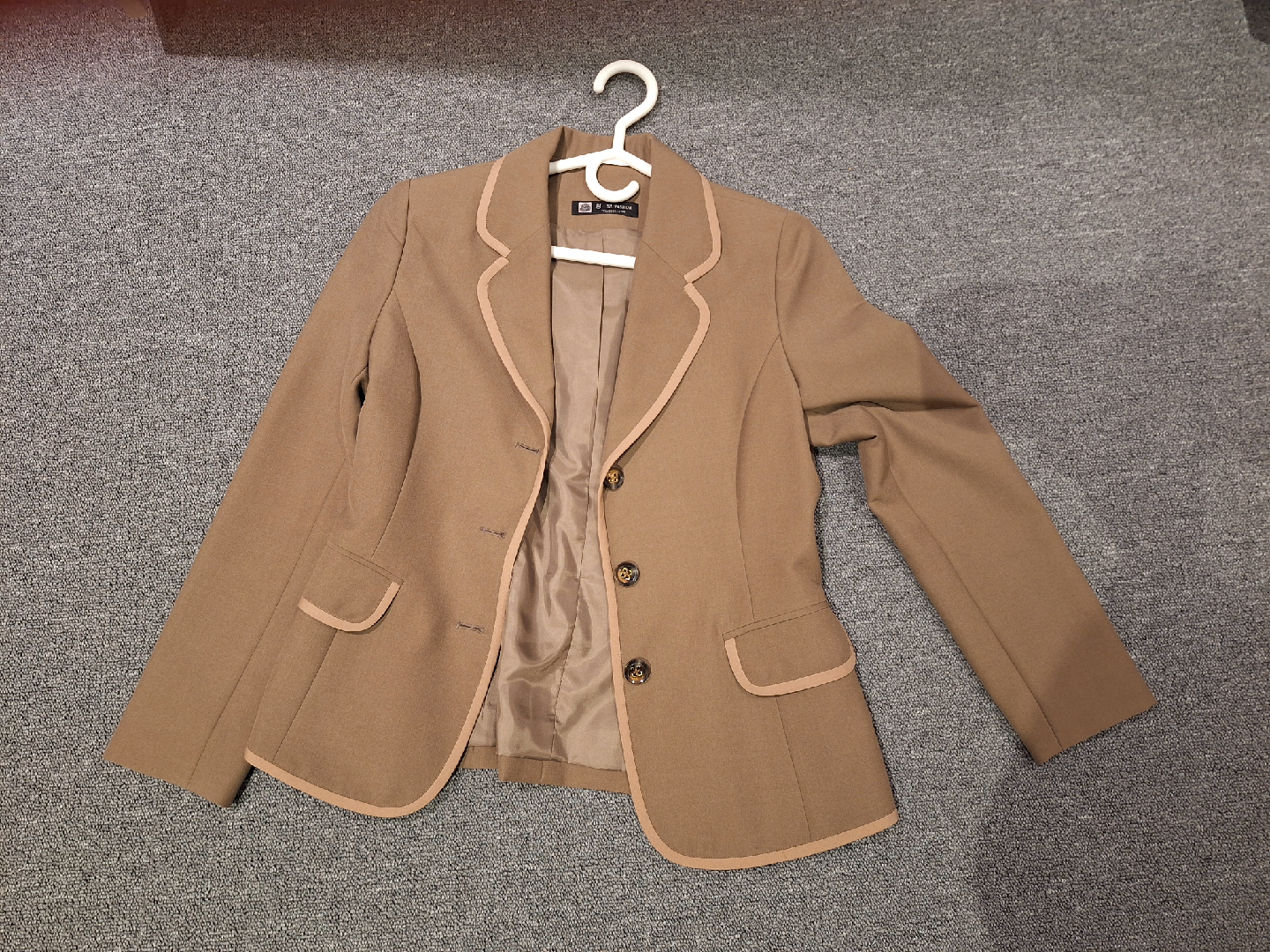 Tan Women's Suit Set - photo 3