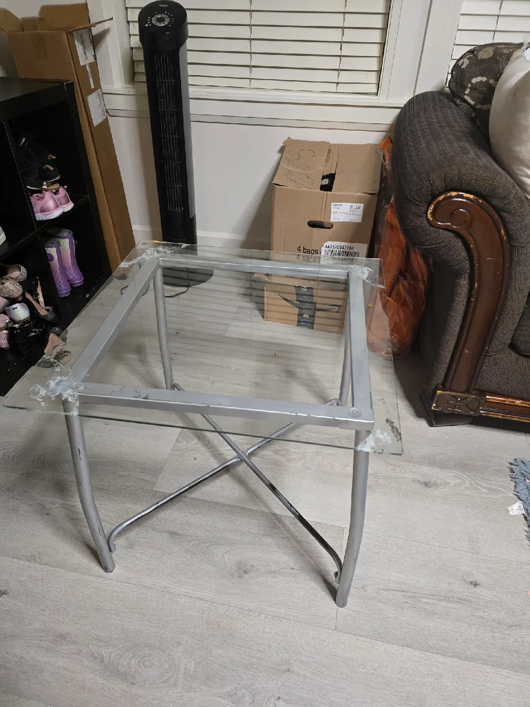 Square Glass Top Coffee Table image indicator(3)