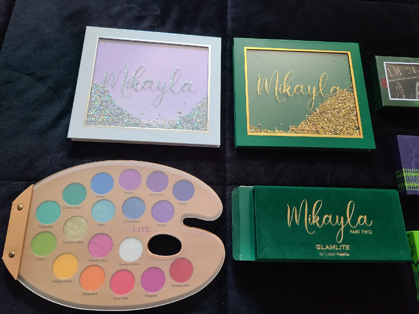 Glamlite Eyeshadow Palettes image indicator(2)