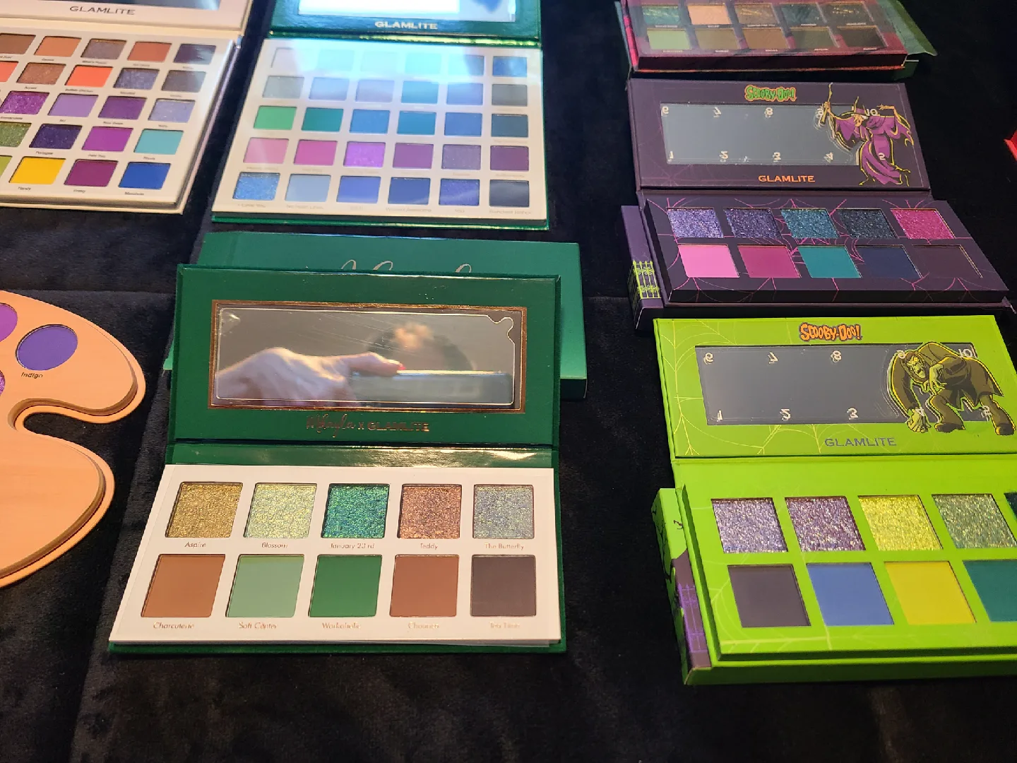 Glamlite Eyeshadow Palettes image indicator(6)