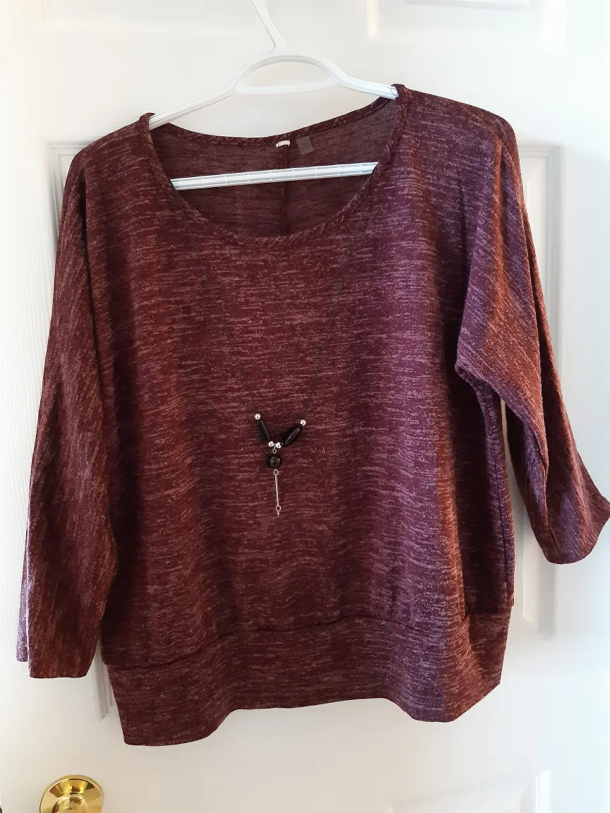 Maroon Long Sleeve Top -M🧡 thumbnail