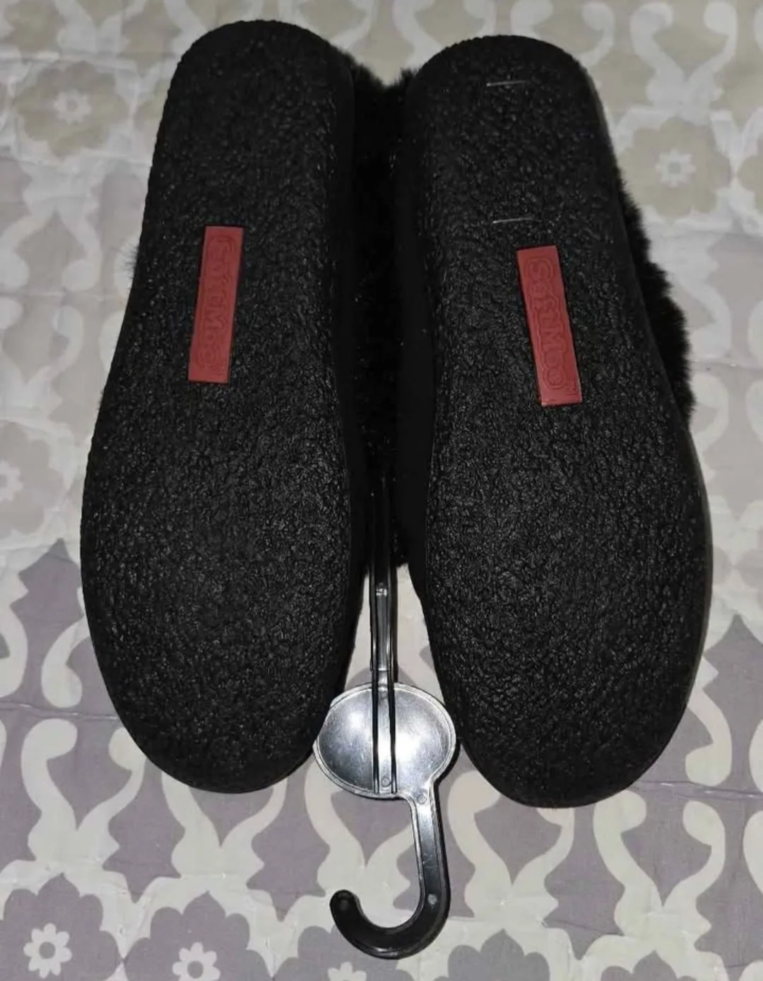 SoftMoc Black Moccasin Slippers image indicator(3)