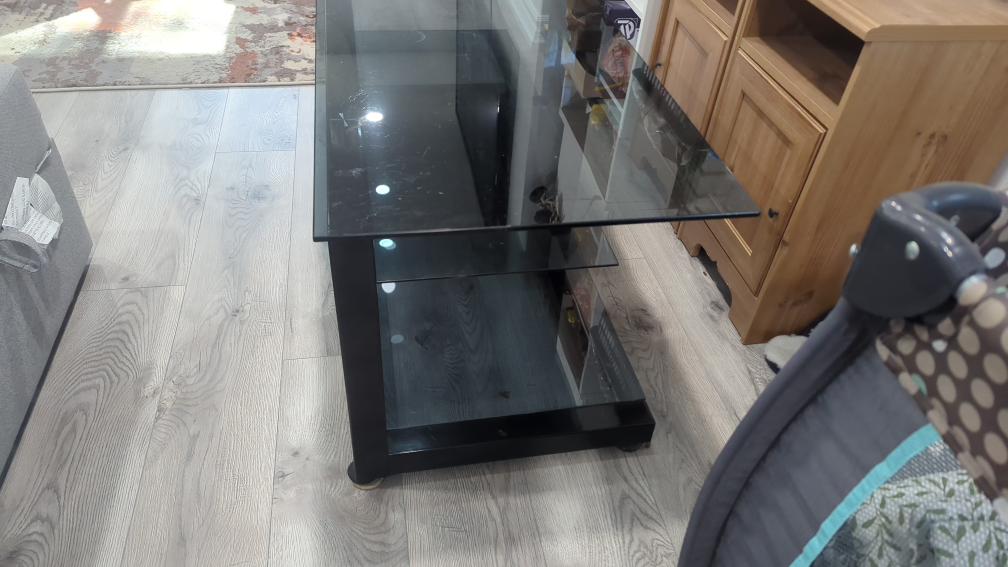 Black Glass TV Table - photo 3