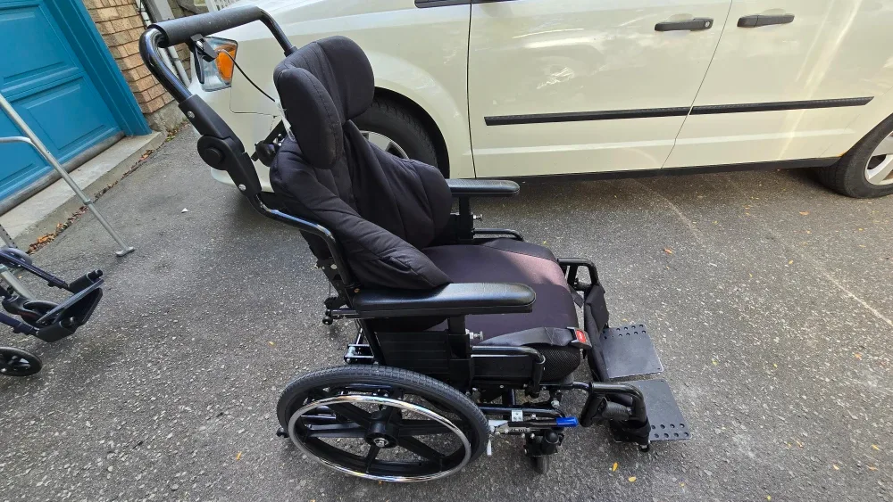 Tilt Quickie Wheelchair image indicator(2)