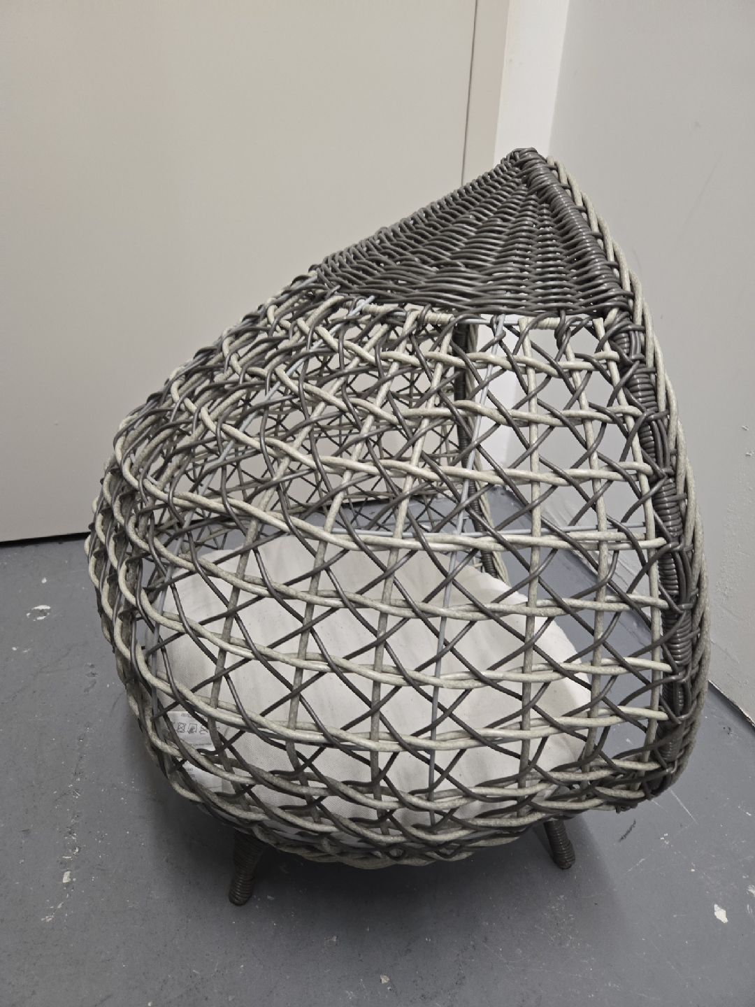 Wicker Egg Pet Bed with Cushion - photo 2
