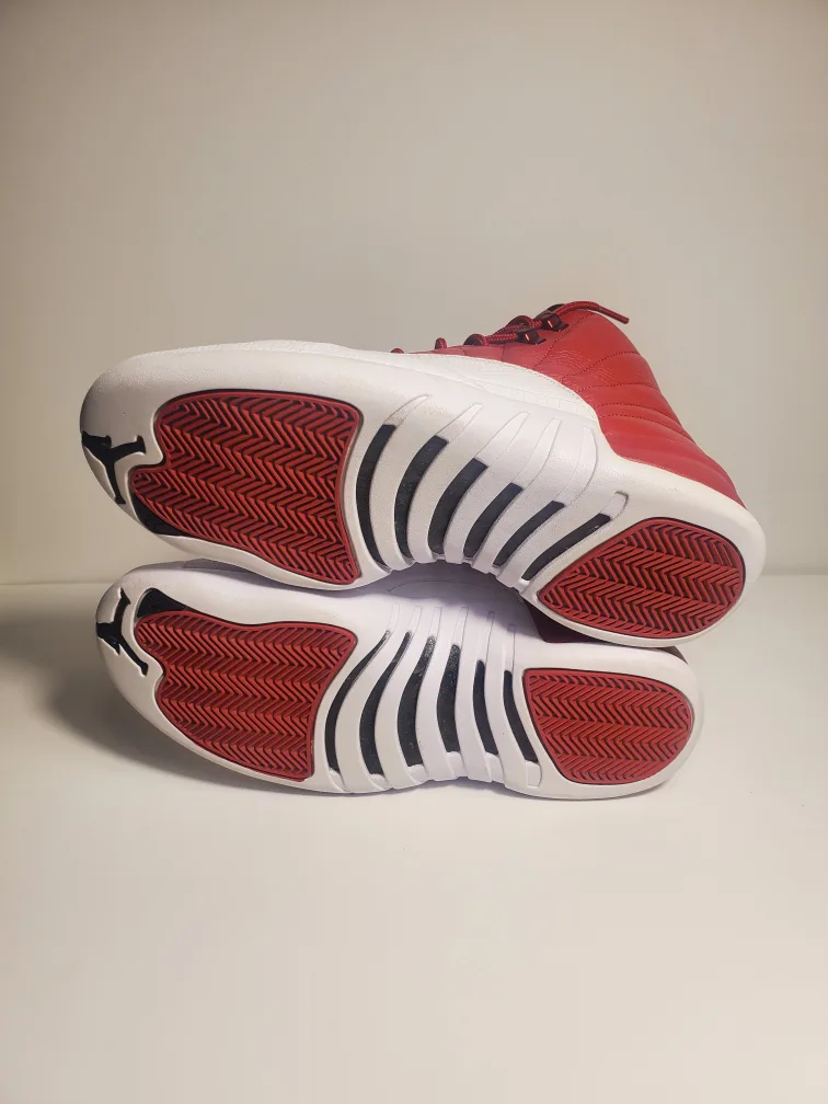Men’s Jordan 12 Retro Gym Red 130690-600 Size 9.5 image indicator(2)