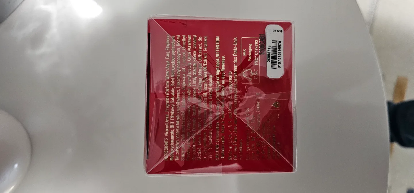 Victoria's Secret Very Sexy Scarlet Eau de Parfum 100mL image indicator(2)