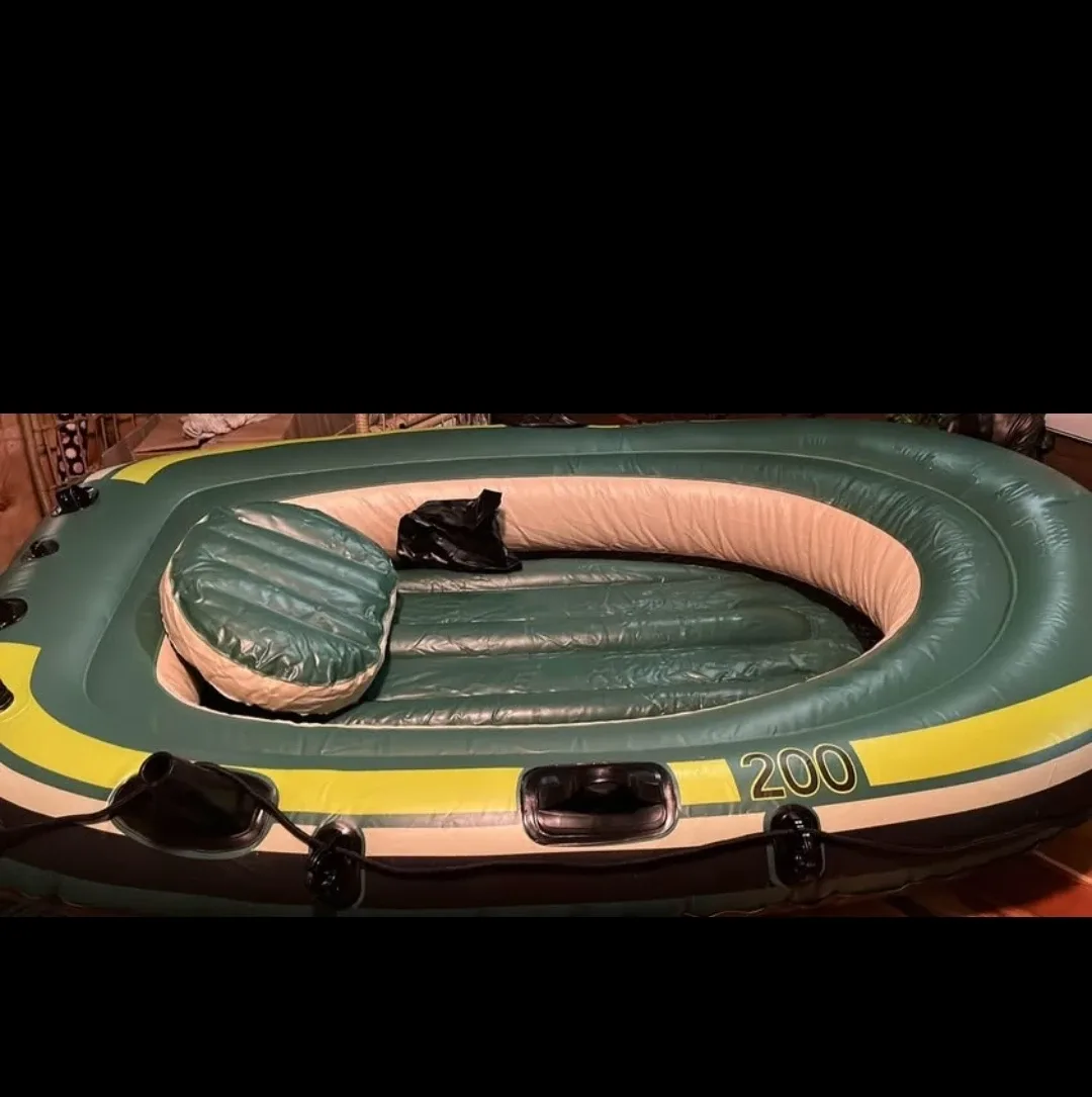 Inflatable Boat - Green and Yellow image indicator(3)