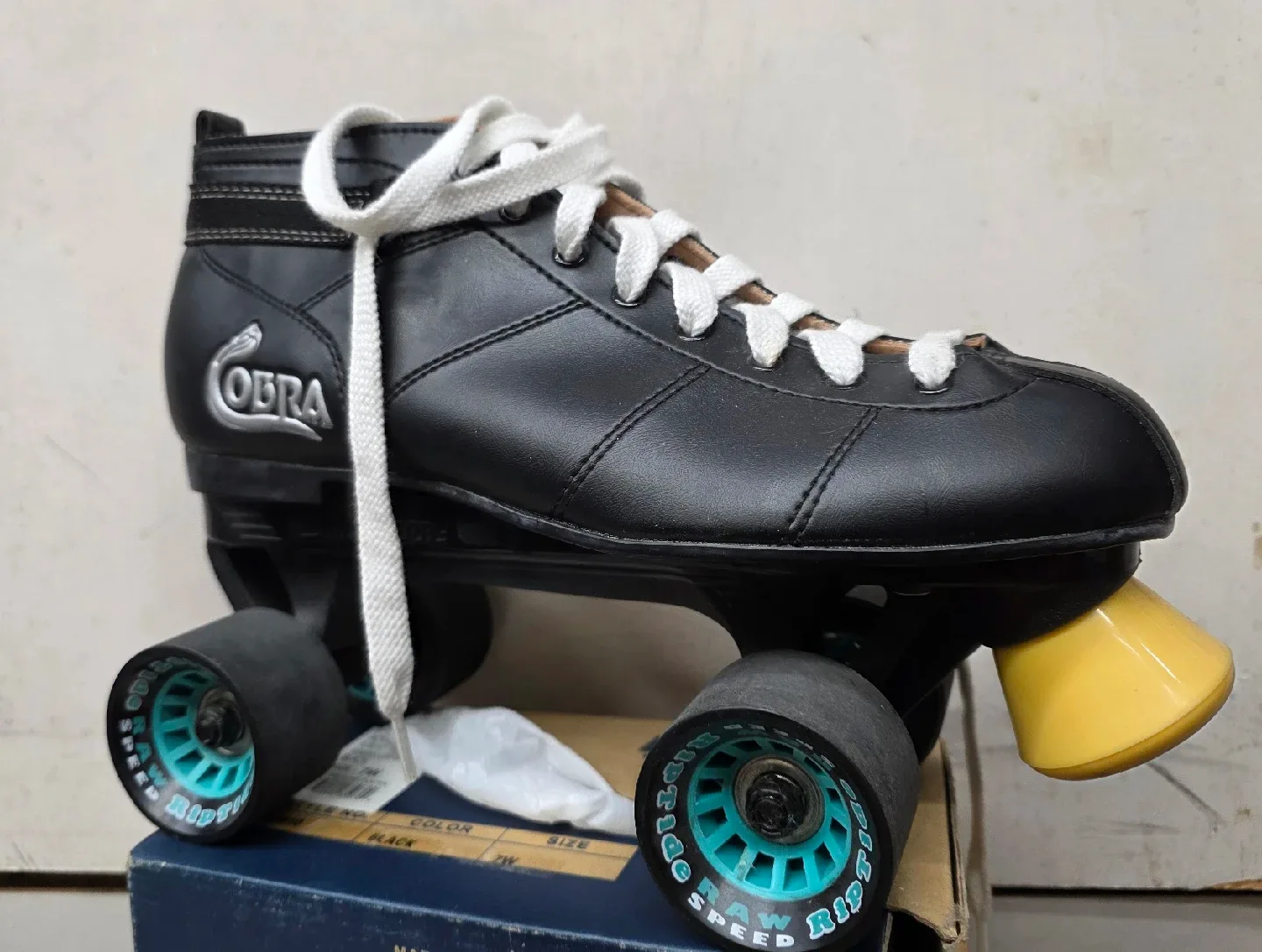 Cobra Roller Skates - Black, Size 10 image indicator(4)