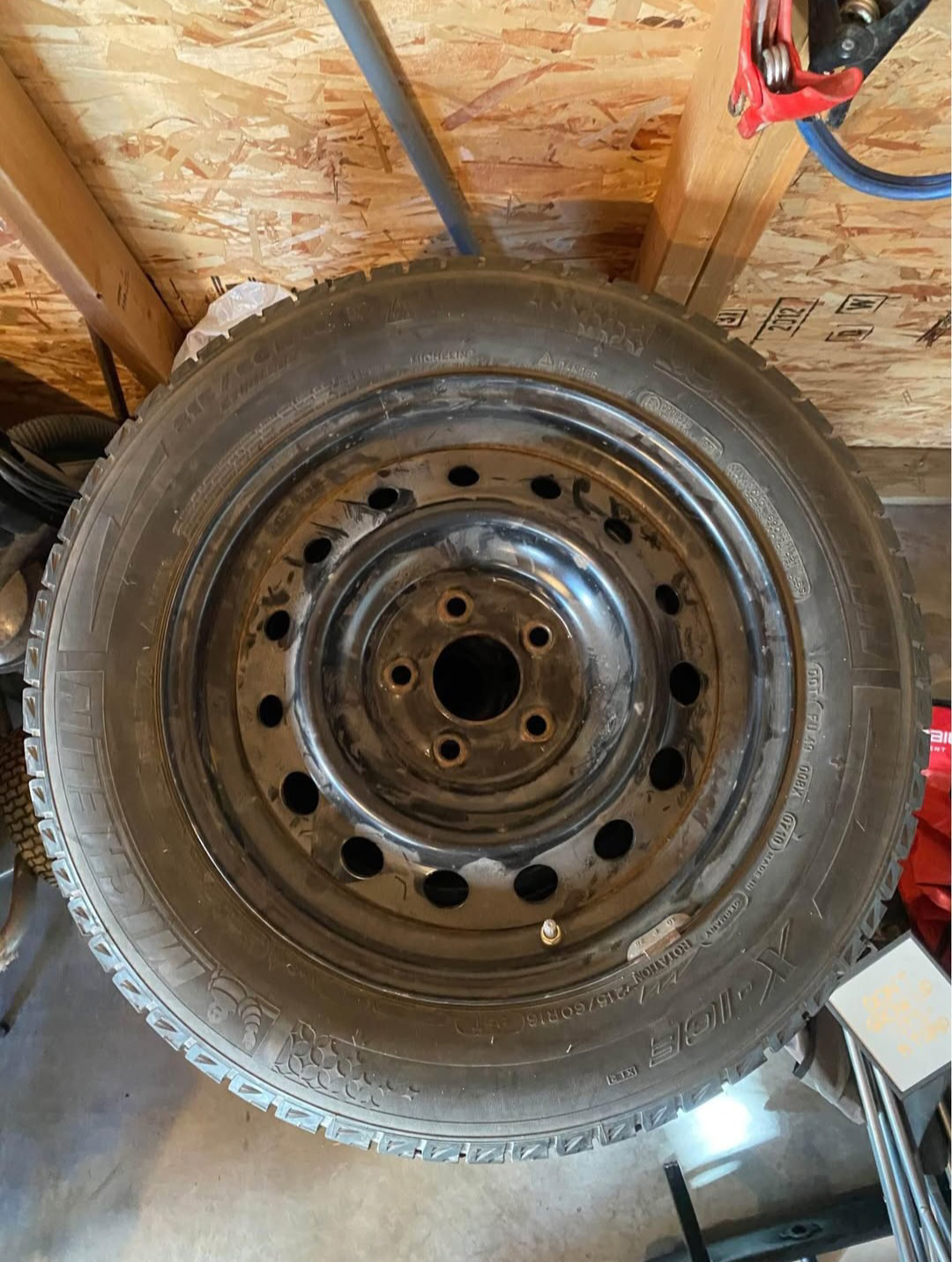 Michelin X-Ice 215/60R16 Winter Tires - photo 2