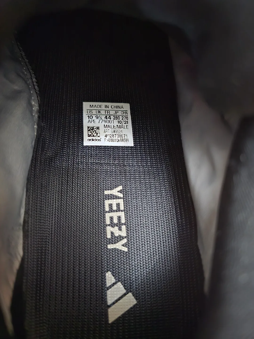 Adidas YZY 700 MNVN Size 10 image indicator(7)