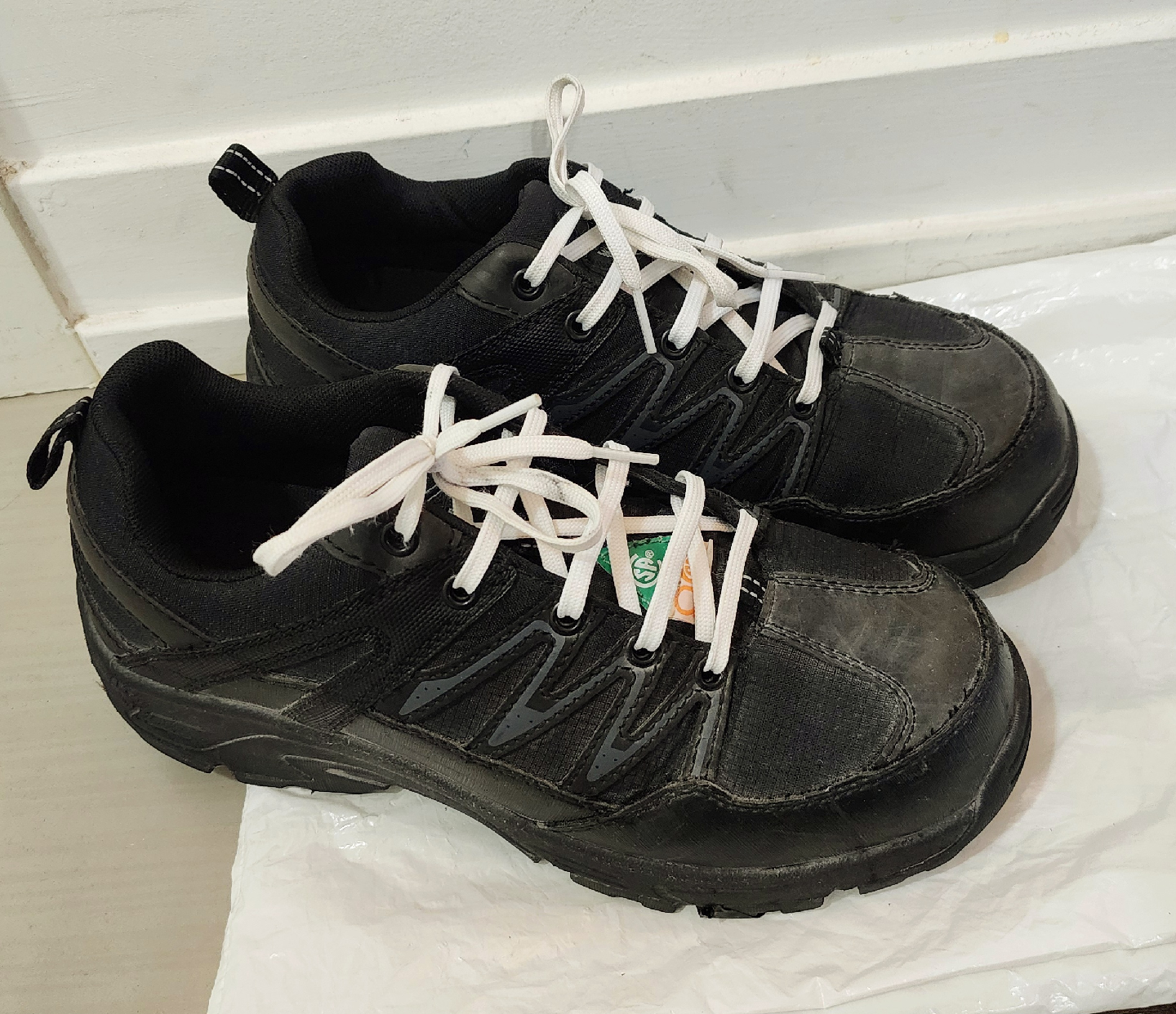 Men's Black WORKLOAD Steeltoe Shoes - Size 8 - photo 3