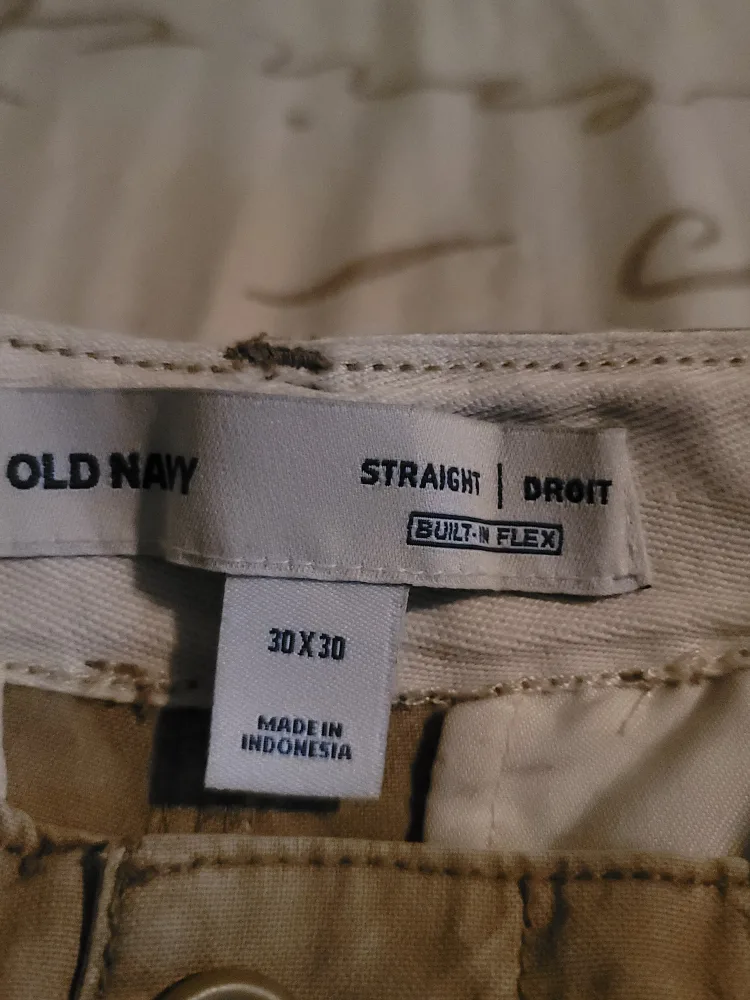 Old Navy Straight Built-In Flex Pants 30x30 image indicator(3)