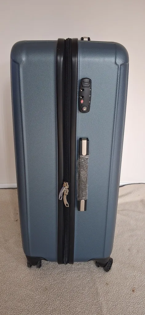 Hard Shell Carry-On Luggage - Blue image indicator(3)