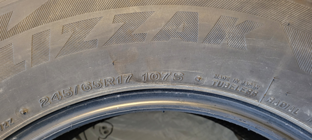 Bridgestone Blizzak Winter Tire 245/65R17 - photo 3