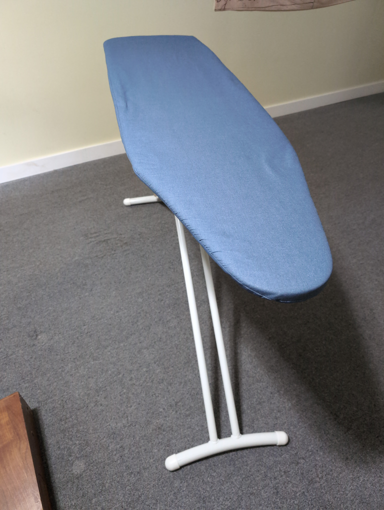 ironing board - photo 2
