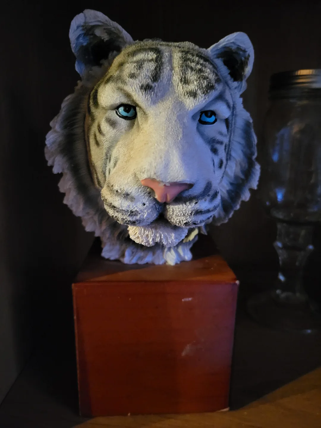 White Tiger Head Statue image indicator(2)