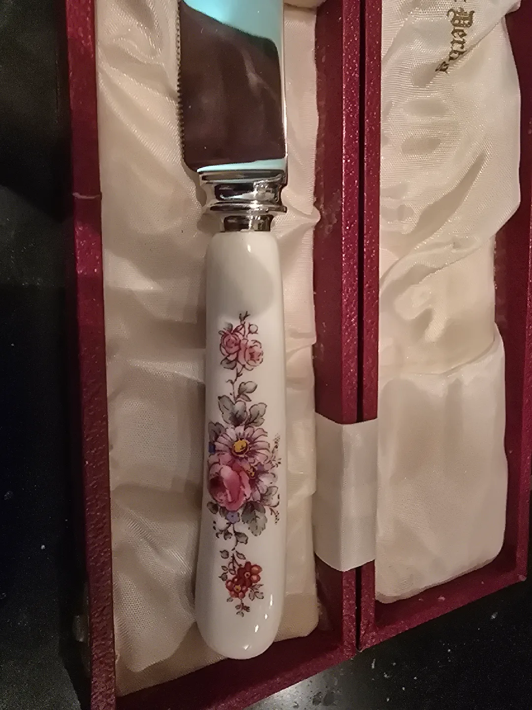 Royal Crown Derby Bread Knife with Box image indicator(2)