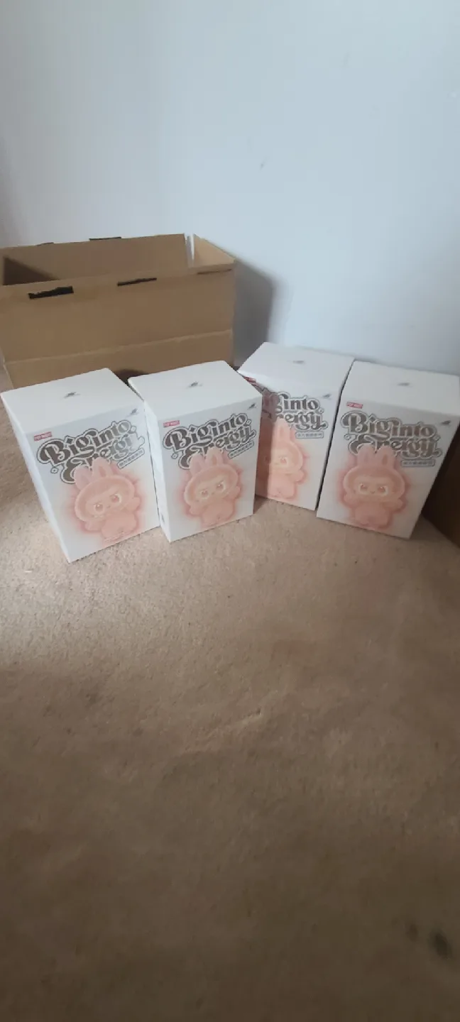 Labubu Big Into Energy - Hope image indicator(3)